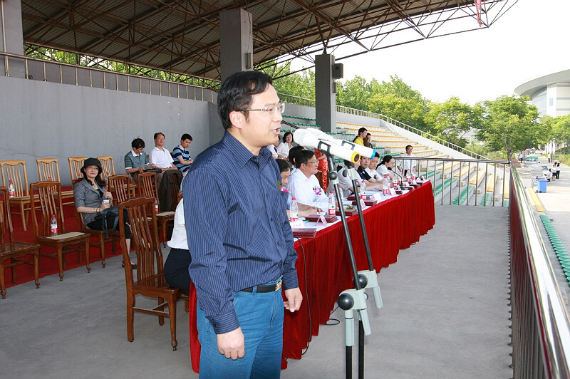 江苏无锡40名自考生戴上名校学士帽2