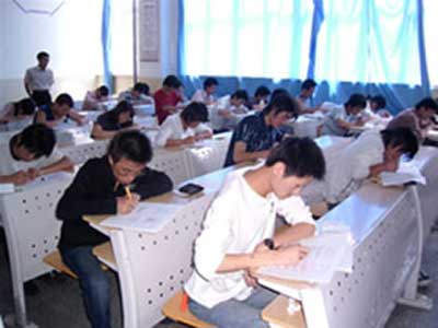 新疆首次开考中国物流职业经理资格证书考试1