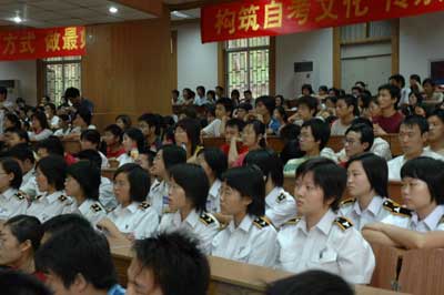 湖北首届自考校园文化节演讲比赛在华中农业大学举行3